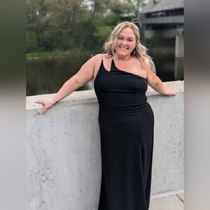 David’s Bridal Black Rhinestone Strap Evening Gown Size 14